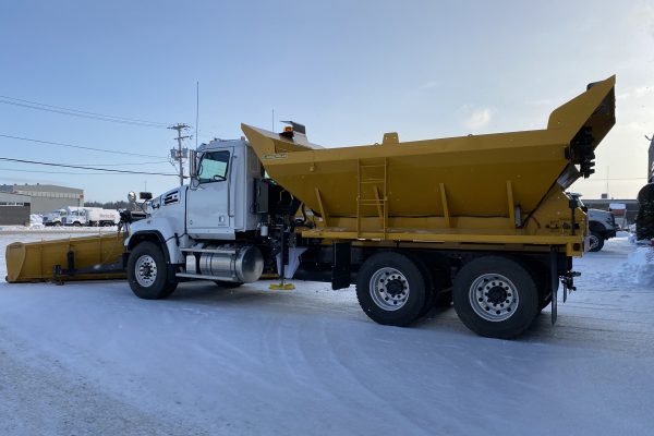 Épandeur à épées